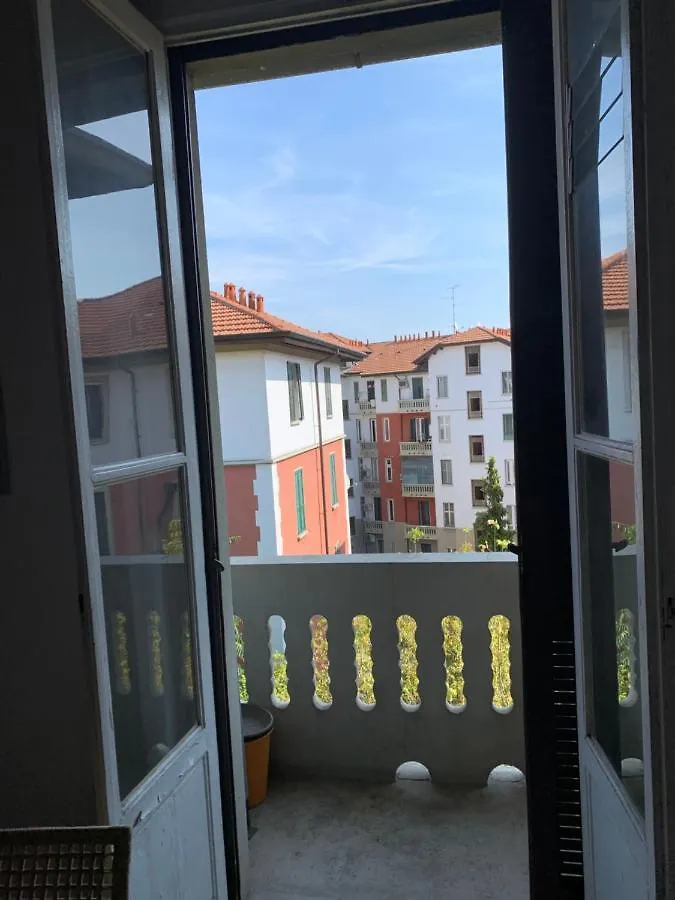Appartamento Splendido Con Tutti Servizi In Zona Navigli Milan